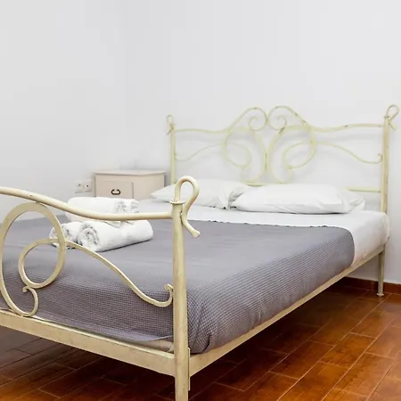 公寓 Depis Economy Naxos City